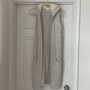 Gap sleeveless, hooded, long wool cardigan. Size XS.